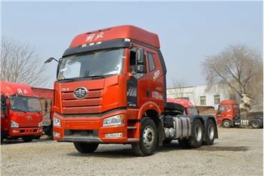 Trattore FAW 6×4 J6P usato