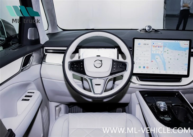 VOLVO EM90