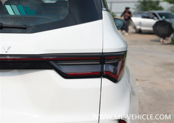 2023 Geely JiaJi 1.5TD DCT MPV