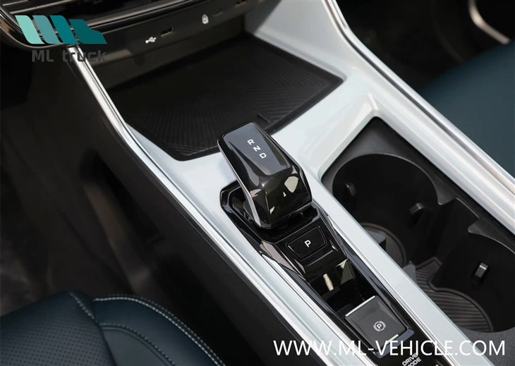 2023 Geely JiaJi 1.5TD DCT MPV