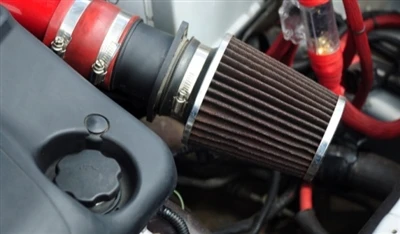 Cosa c'è di diverso nel filtro dell'aria in un'auto sportiva?