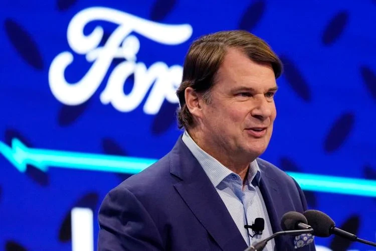 Il CEO di Ford discute l'impatto di un grande sciopero: valuterà seriamente d...